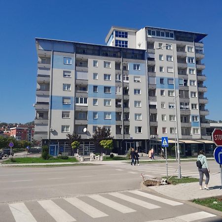 Apartmani Amona Stan Na Dan Doboj Exterior photo